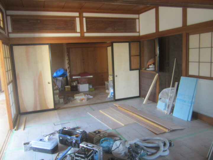 多賀城市大代の空き家のリフォーム中